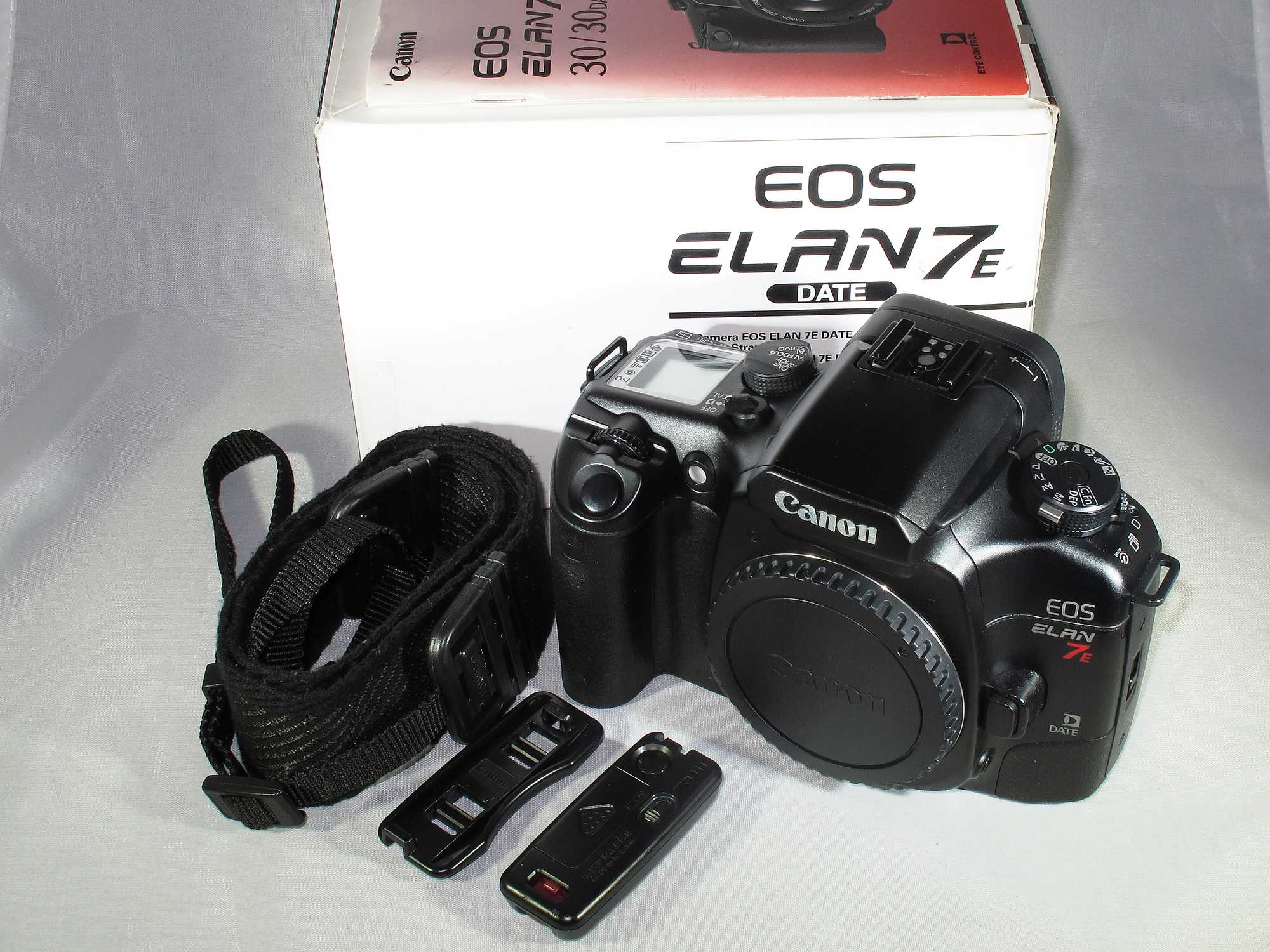 Canon EOS Elan 7 series (Elan 7e) SLR film camera body boxed