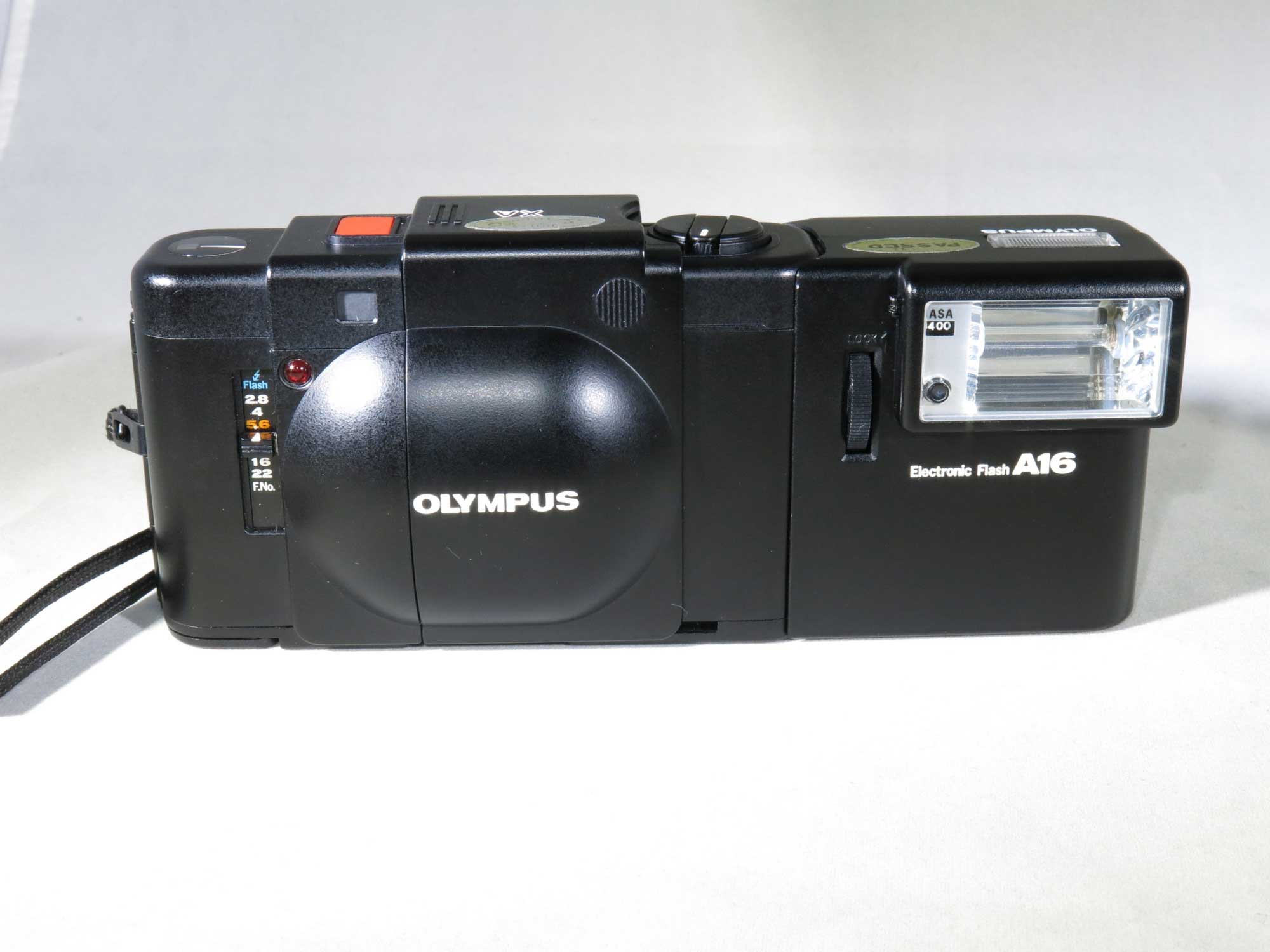 Olympus XA rangefinder film camera CLA'd with flash, boxed - Image 2