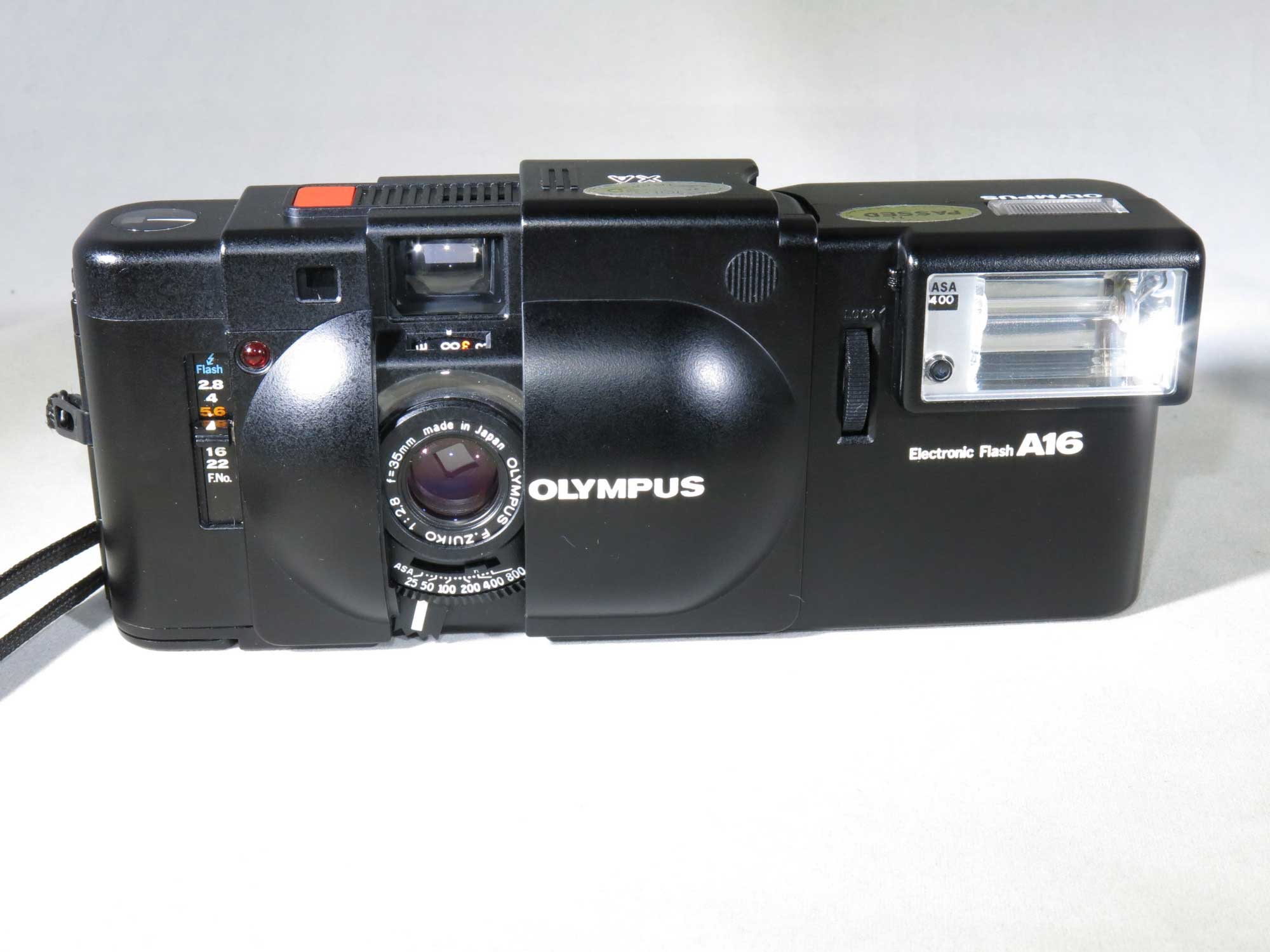Olympus XA rangefinder film camera CLA'd with flash, boxed - Image 3