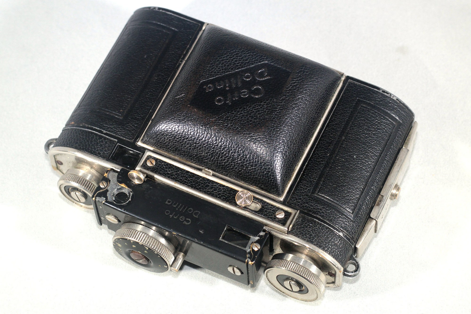 CERTO DOLLINA II Black version (circa 1937) coupled rangefinder camera with trimmed shutter lever modification- pre war. Extremely rare! - Image 2