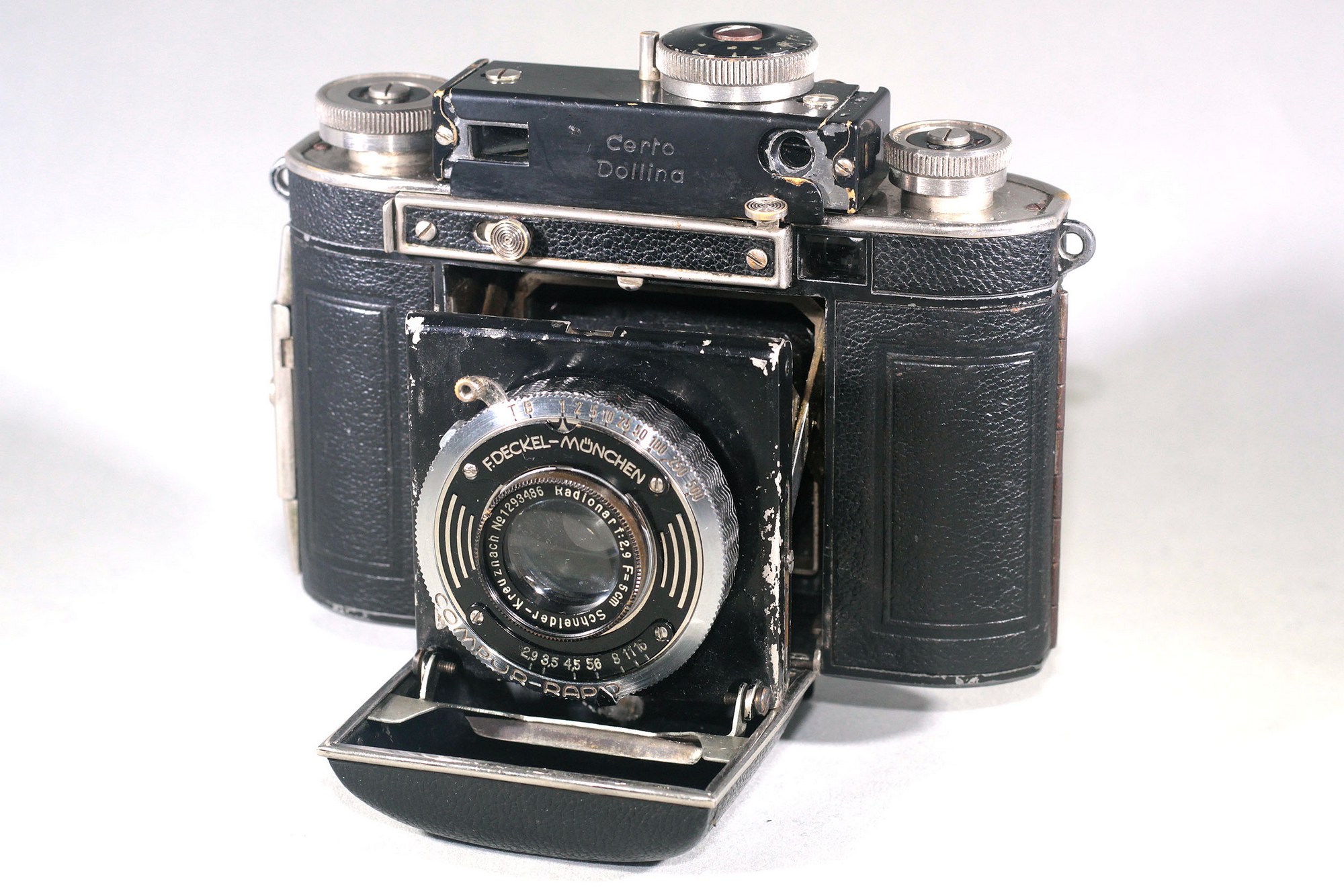 CERTO DOLLINA II Black version (circa 1937) coupled rangefinder camera with trimmed shutter lever modification- pre war. Extremely rare!