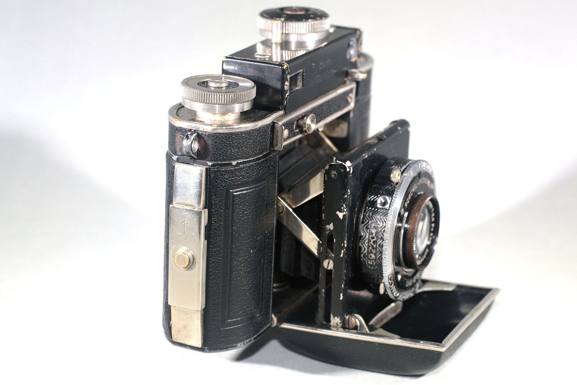 CERTO DOLLINA II Black version (circa 1937) coupled rangefinder camera with trimmed shutter lever modification- pre war. Extremely rare! - Image 4