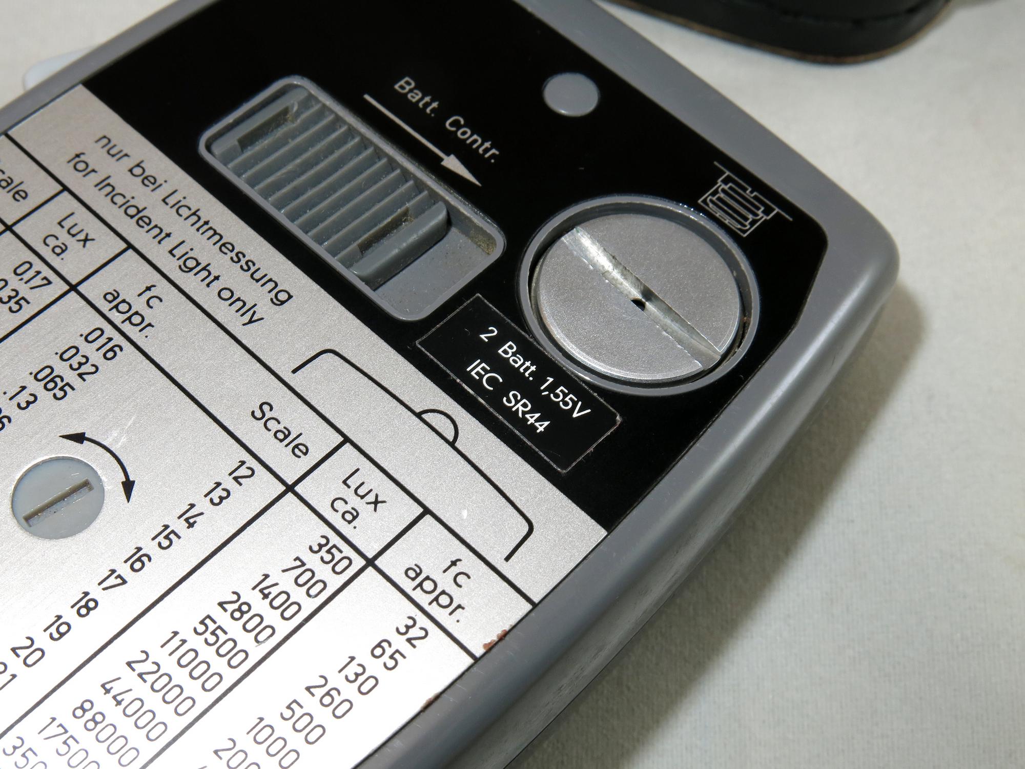 Gossen Luna-Pro, vintage light meter with case and spot attachment. - Image 5