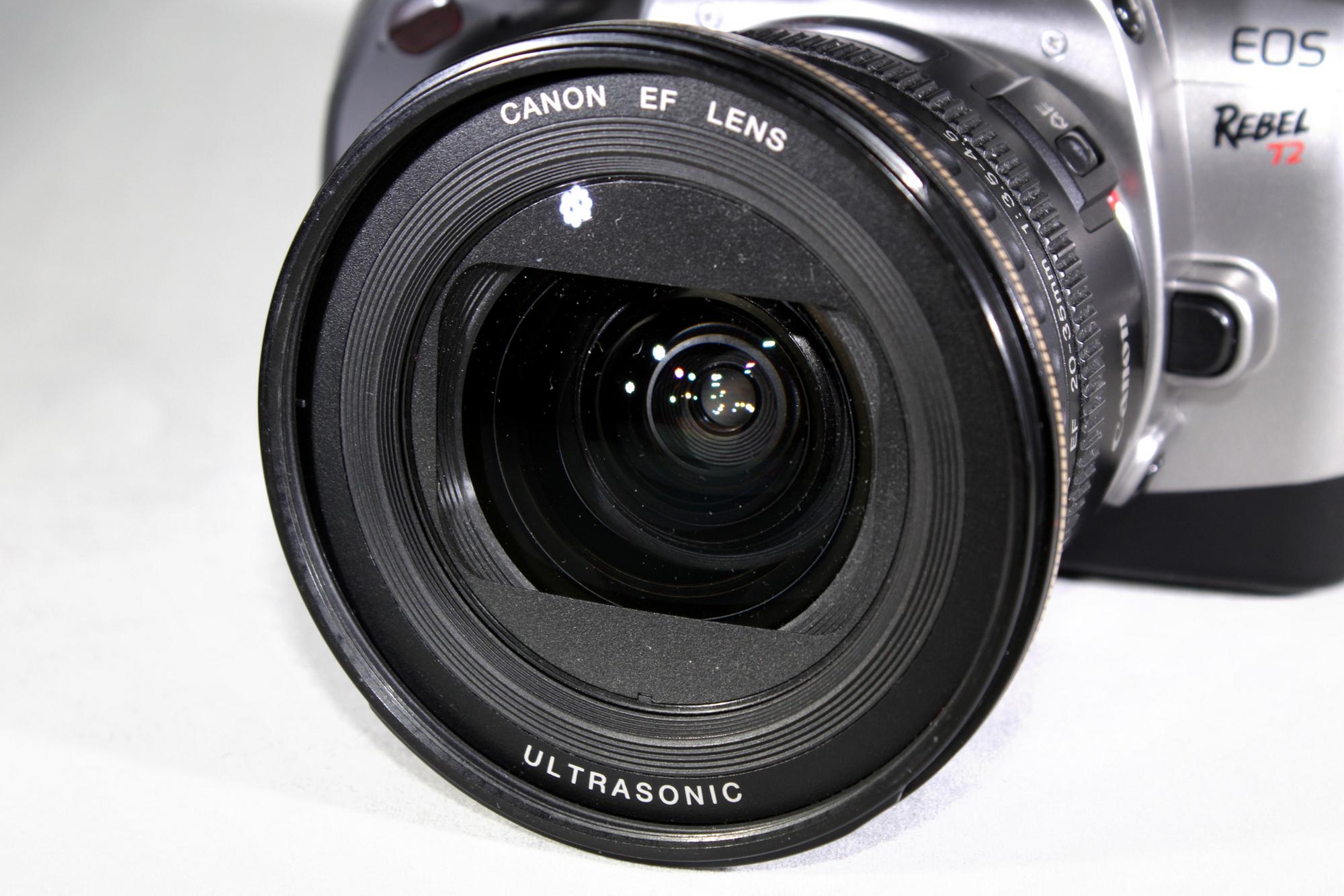 Canon EOS Rebel T2 SLR film camera bundled w/Canon Zoom EF 20-35mm f/3.5-4.5 usm and original strap!. Working & in excellent shape! - Image 4